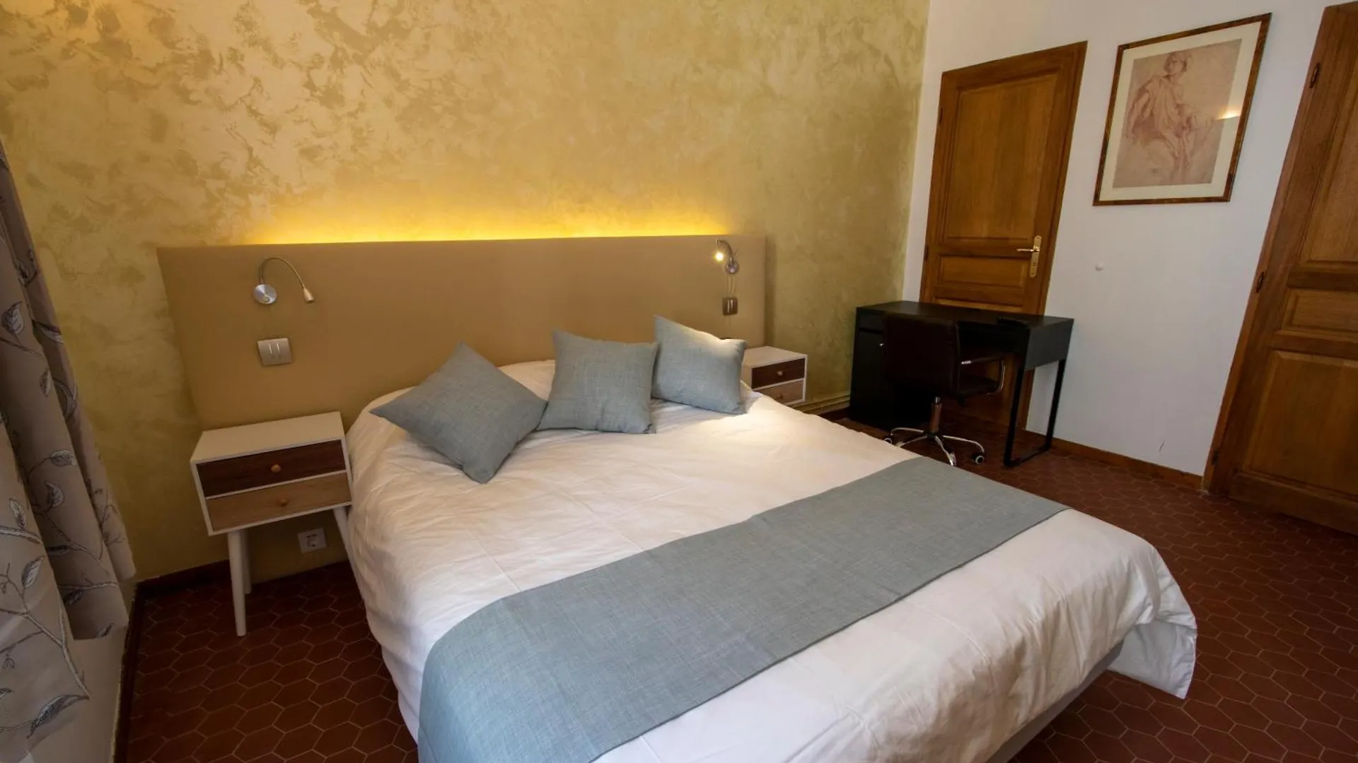 A L'Ombre Du Palais Apartment Avignon