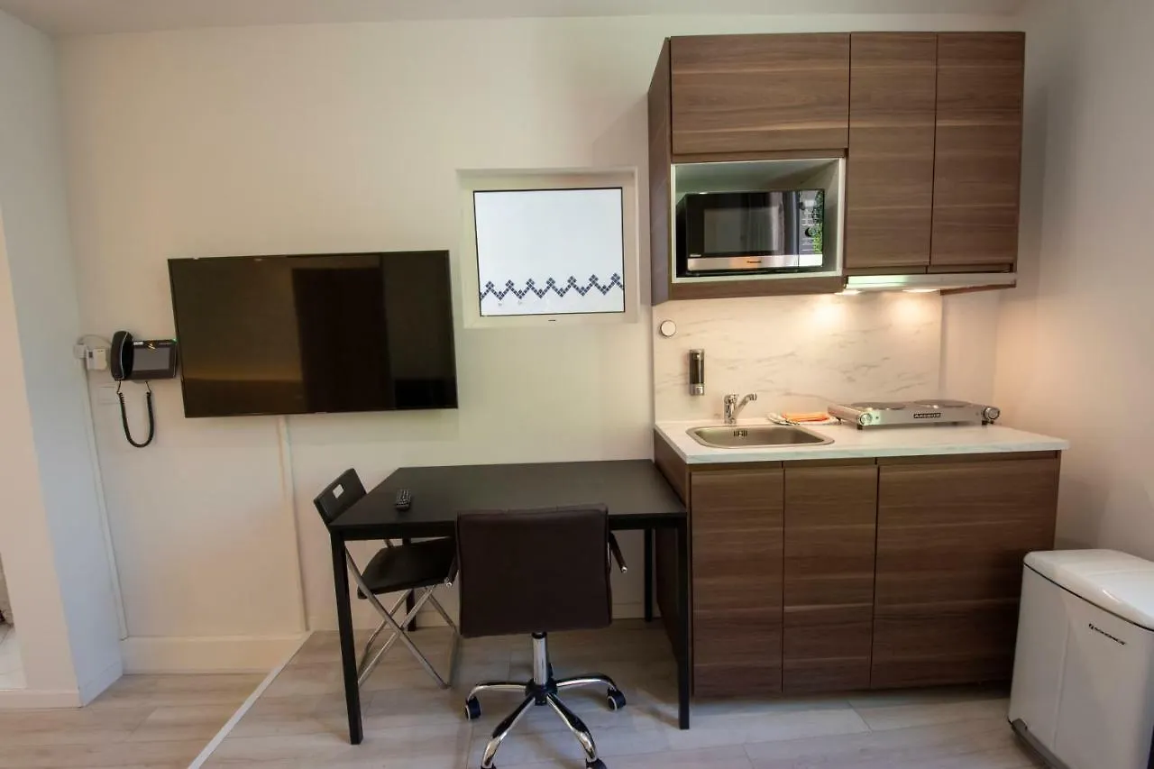 A L'Ombre Du Palais Apartment Avignon
