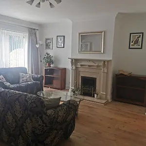https://apt-charming-with-big-terrace-in-sandymount.dublin-hotelsweb.com