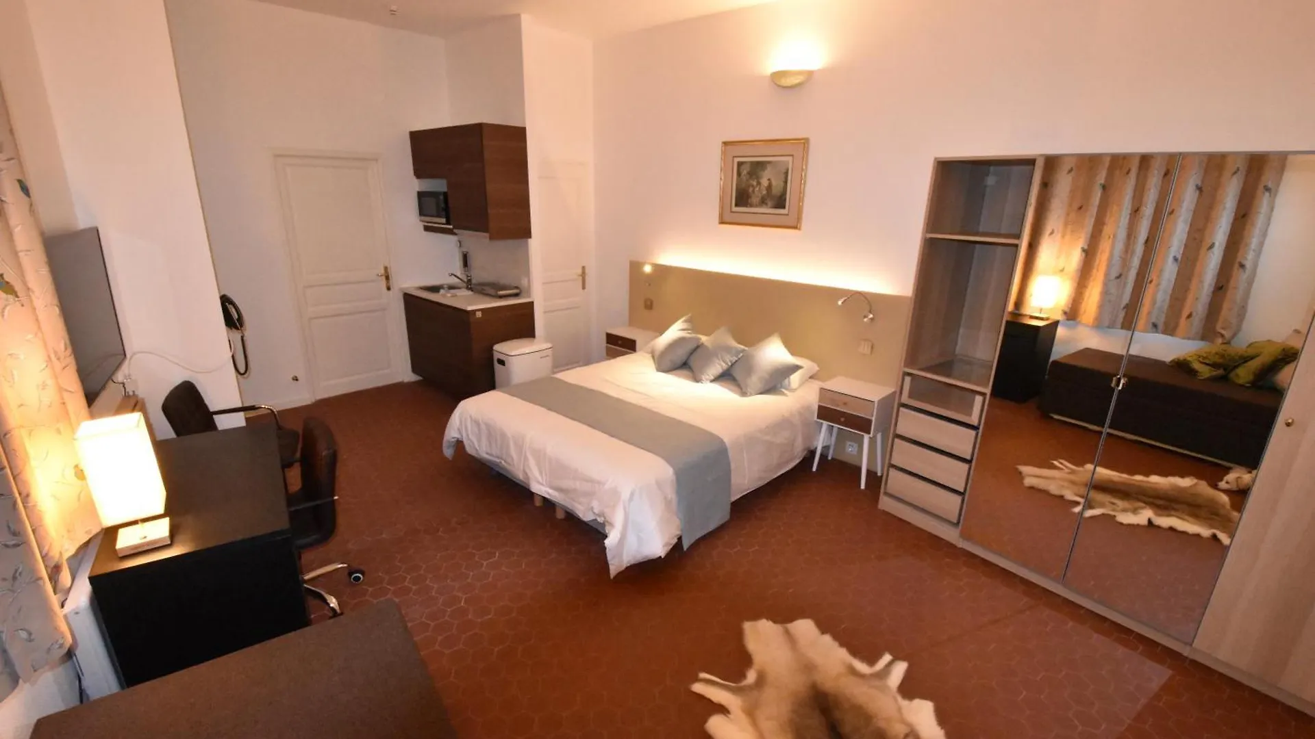 Ferienwohnung A L'Ombre Du Palais Avignon