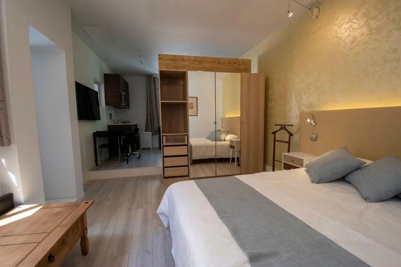 Ferienwohnung A L'Ombre Du Palais Avignon Apartment
